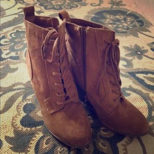 A new day wedge boot 9.5